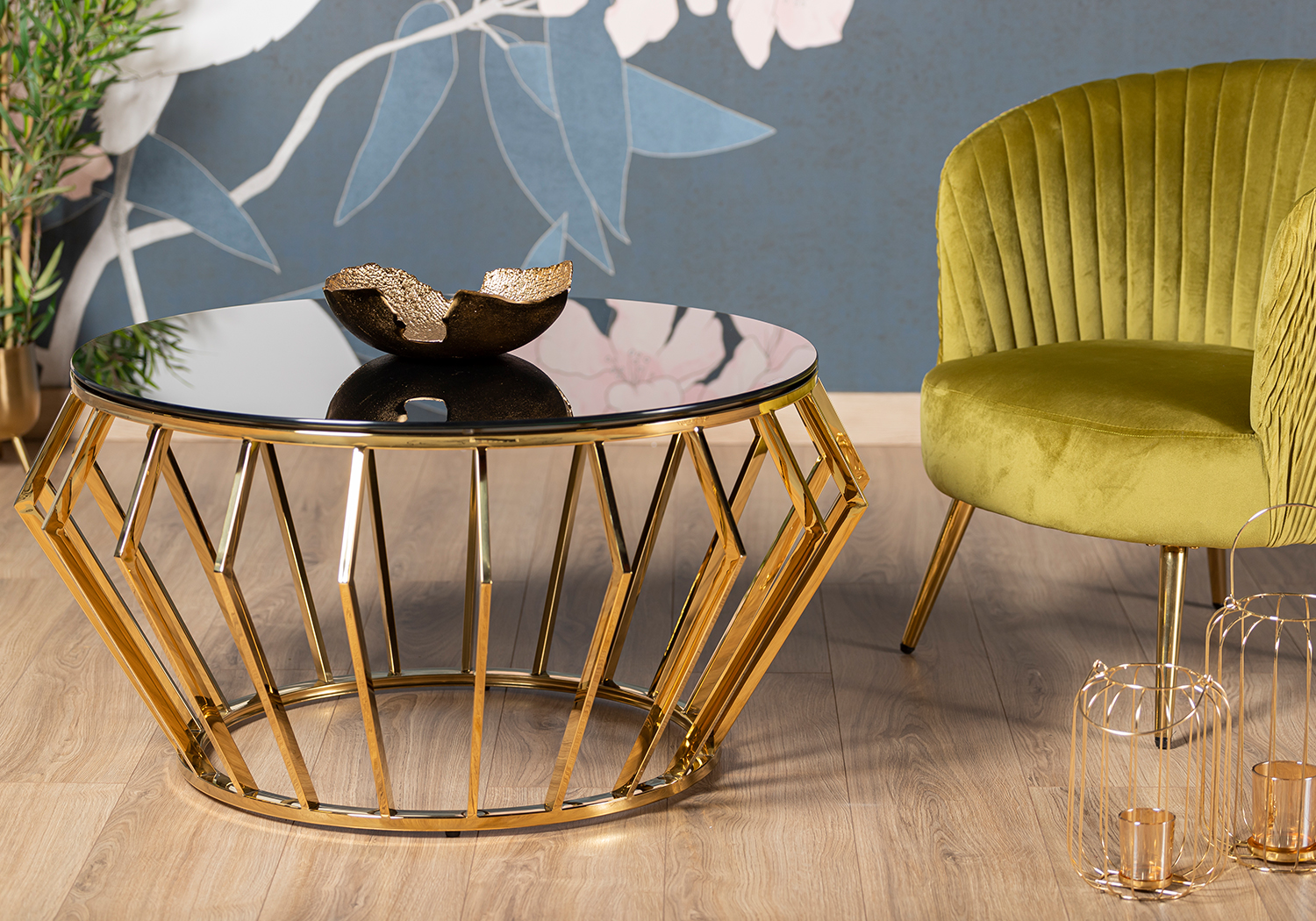 Blask złota i czerni.