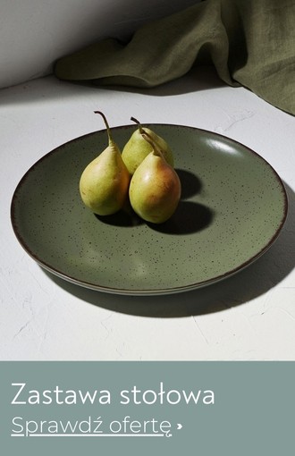Zastawa stołowa w aranżacji stołu - zielone talerze